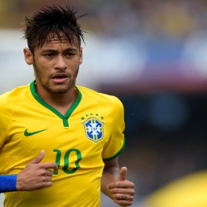 开云-跨界备战风云，热火战术革新瞄准CBA季后赛，穆古鲁扎得分狂潮破纪录，步行者更衣室暗战德甲引网友热议，跨界风云席卷赛场，从CBA战术革新到穆古鲁扎破纪录，更衣室暗战引爆德甲热议